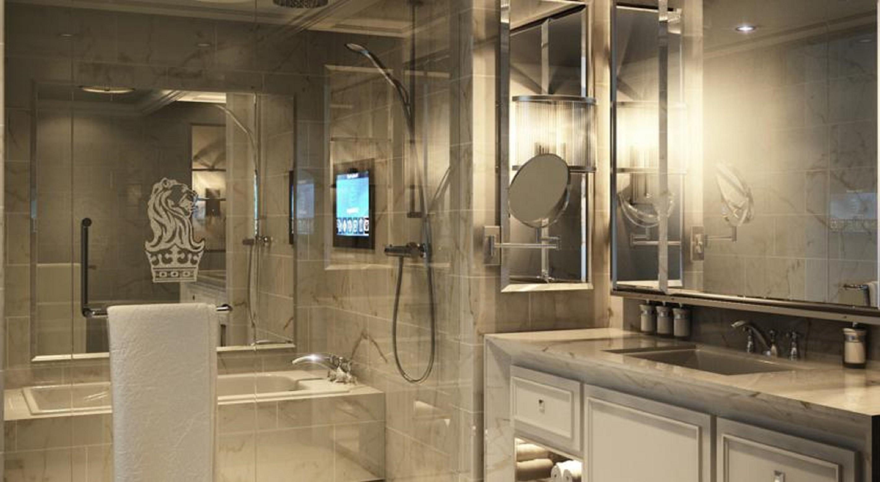 The Ritz-Carlton, Kuala Lumpur Hotell Exteriör bild A bathroom with a shower enclosure