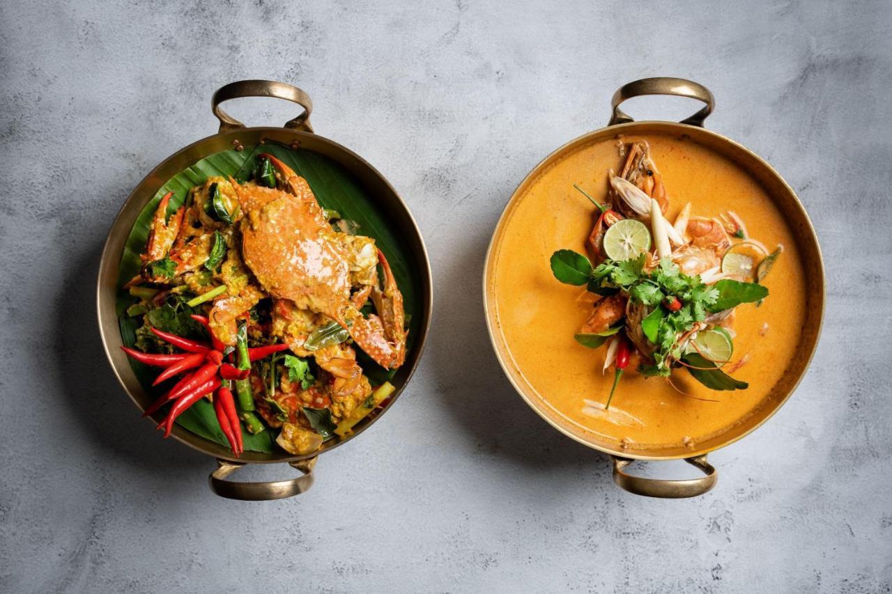 The Ritz-Carlton, Kuala Lumpur Hotell Exteriör bild Thai food