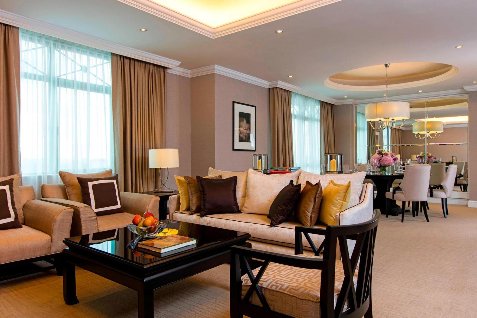 The Ritz-Carlton, Kuala Lumpur Hotell Exteriör bild A suite at the Shangri-La Hotel, Kuala Lumpur
